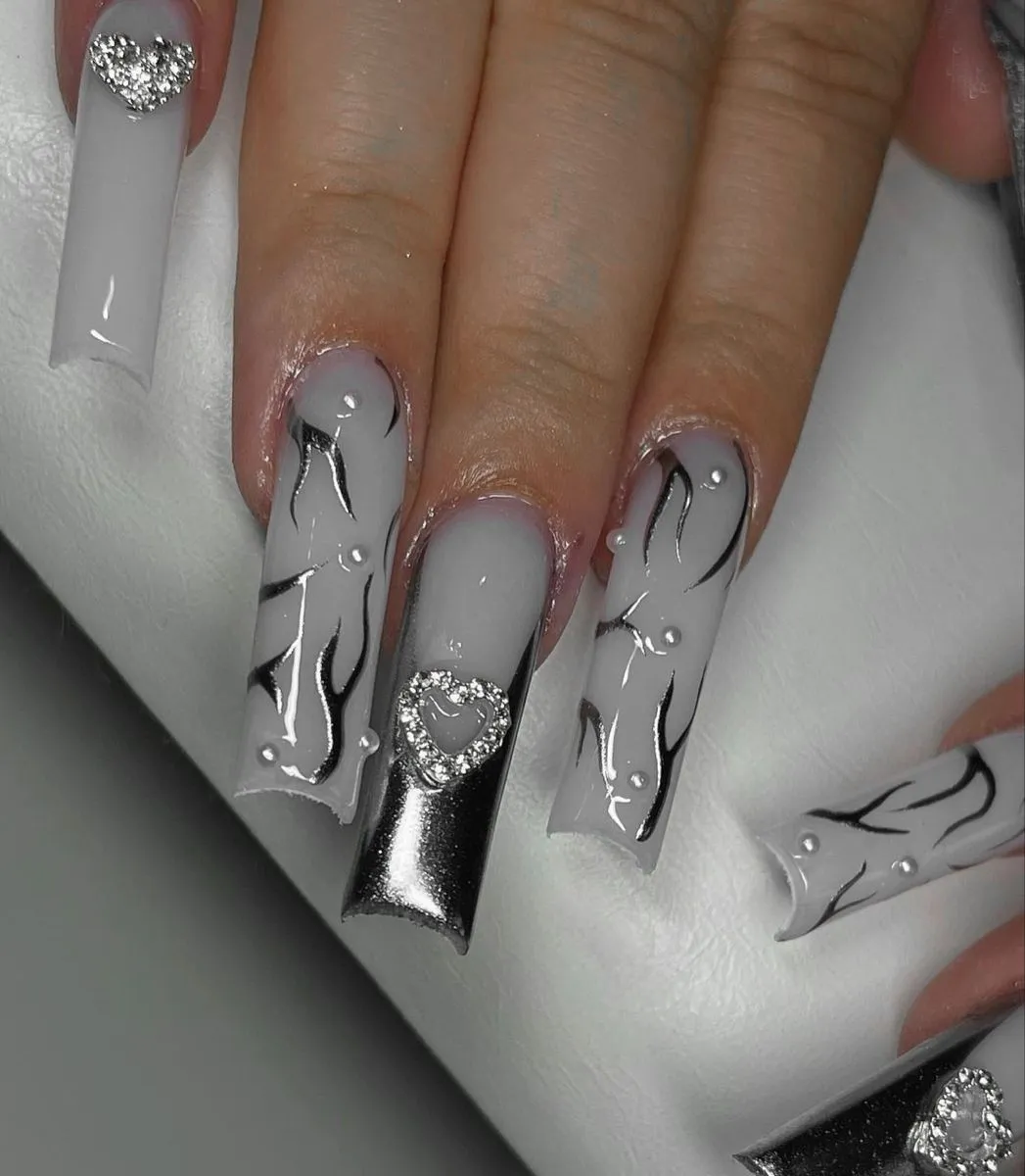 Diseño Chrome & Hearts